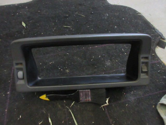 ★26R5A6793 UF66M プロシード 純正メーター枠 メーターフード 修理やストック等に拍卖