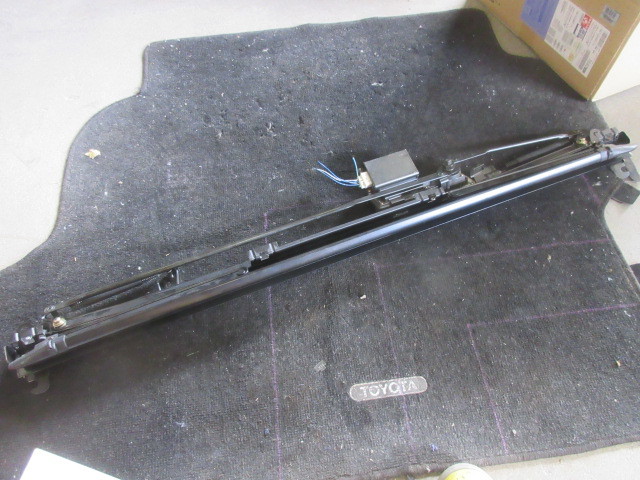 ★29R5G7038 JKS175 クラウン 純正電動リアシェード 日よけ サンシェード 修理やストック等に JZS171拍卖