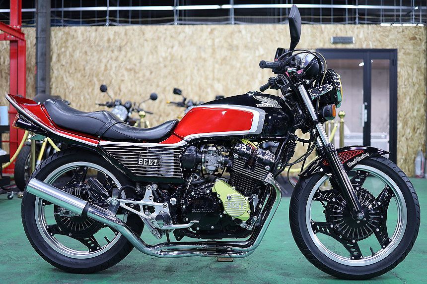 昭和56年12月登録/国内物/CBX400F/黒赤2型仕様/超極上車/フルBEET/フルレストア/各所OH済み/新車再生済/パウダーコート塗装/ニューペイント拍卖