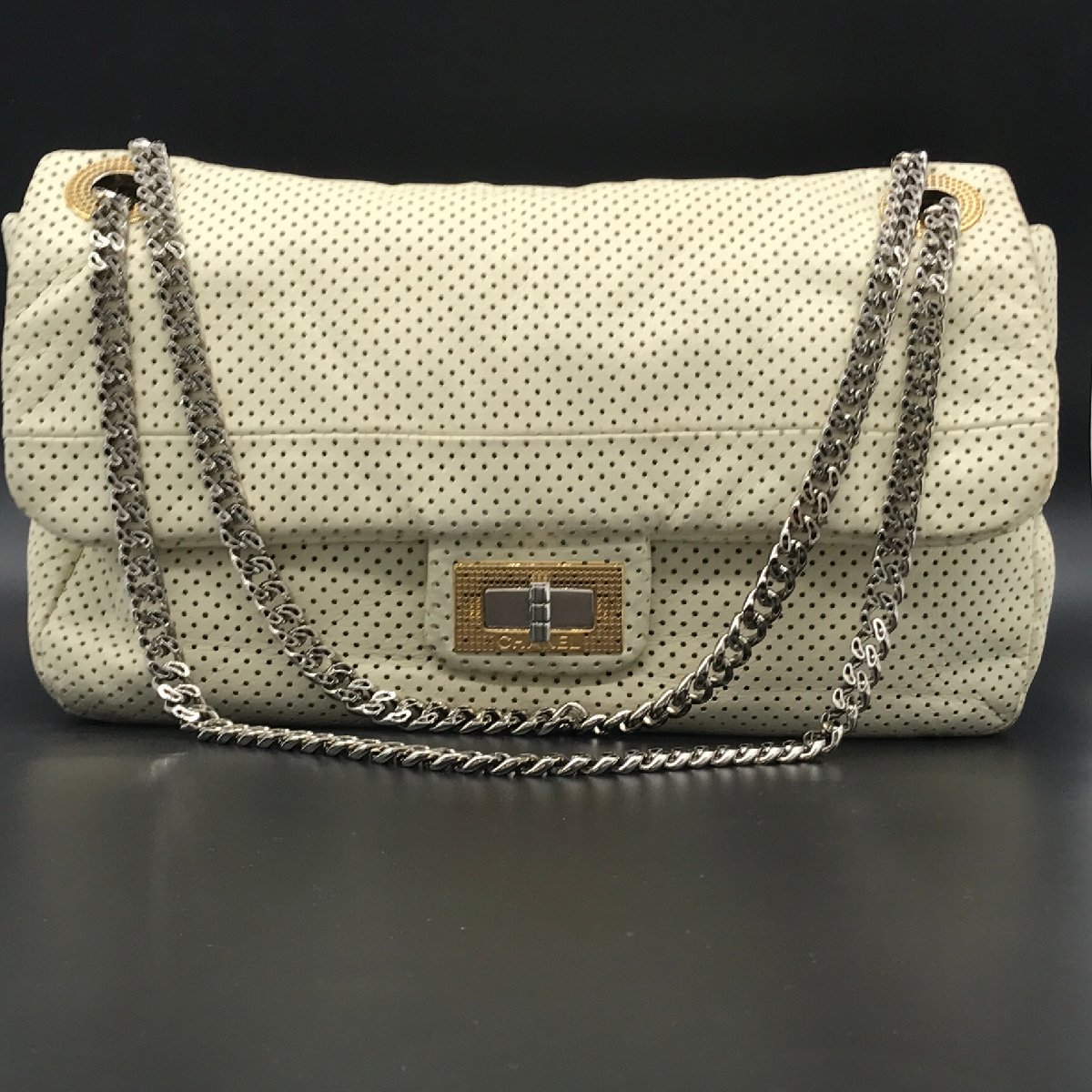 CHANEL シャネル パンチング 2.55 Wチェーン バッグ M7361拍卖