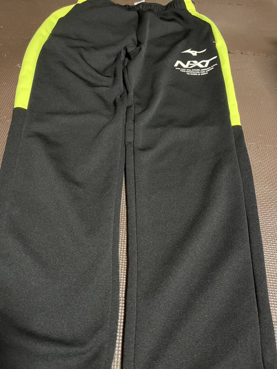 超美品MIZUNO黒、ロゴ白、ライン蛍光色ストレッチパンツ サイズS拍卖