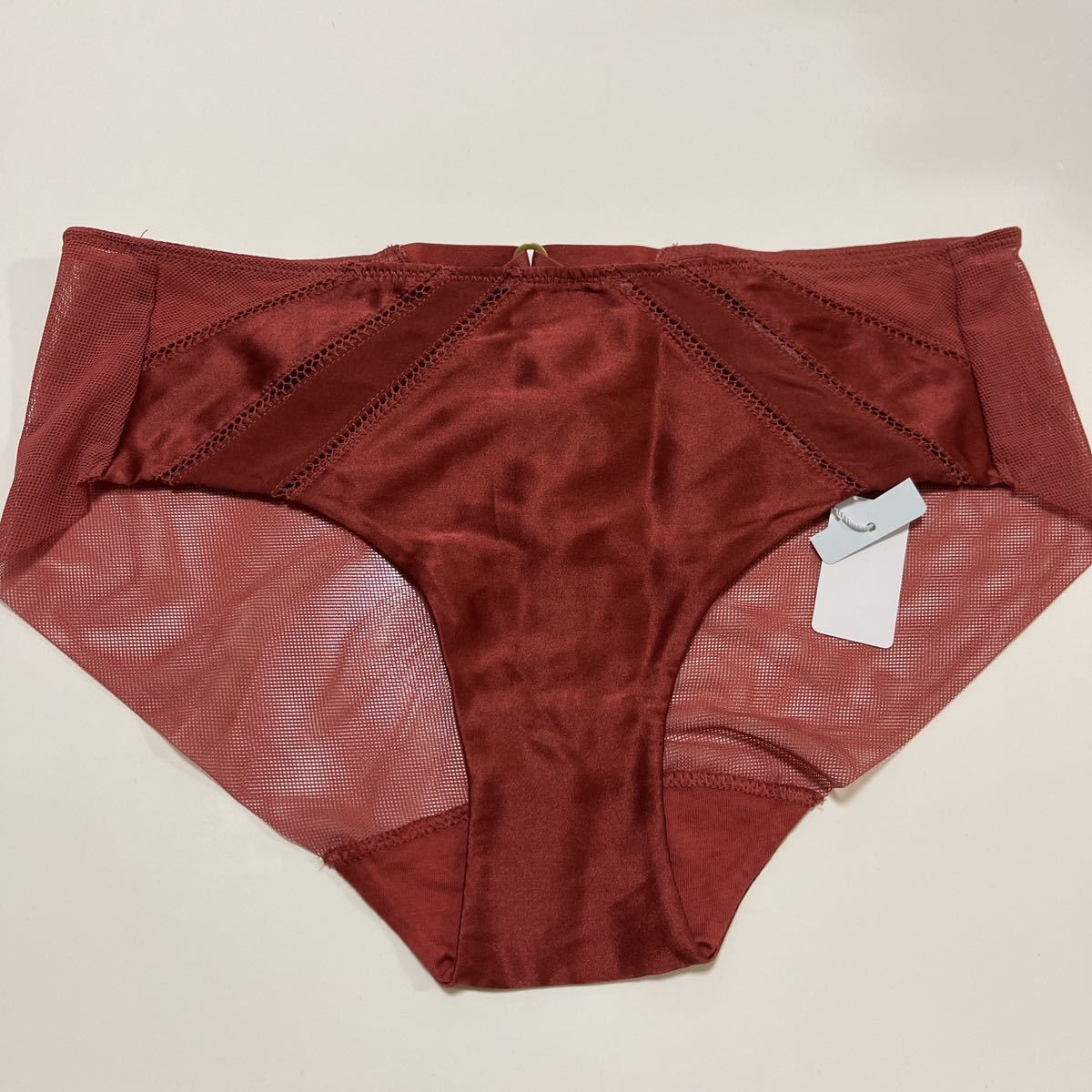 未使用 VALISERE Triumph ヴァリゼール レース レッドブラウン サイズL 高級ライン拍卖