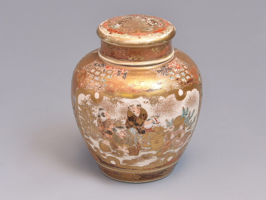 豪華絢爛 明治期 薩摩焼金彩色絵人物図茶壺 高15.2㎝ 共蓋 煎茶道具 茶入 古陶磁器 陶磁器 飾壺 里帰品 輸出手 y1394拍卖