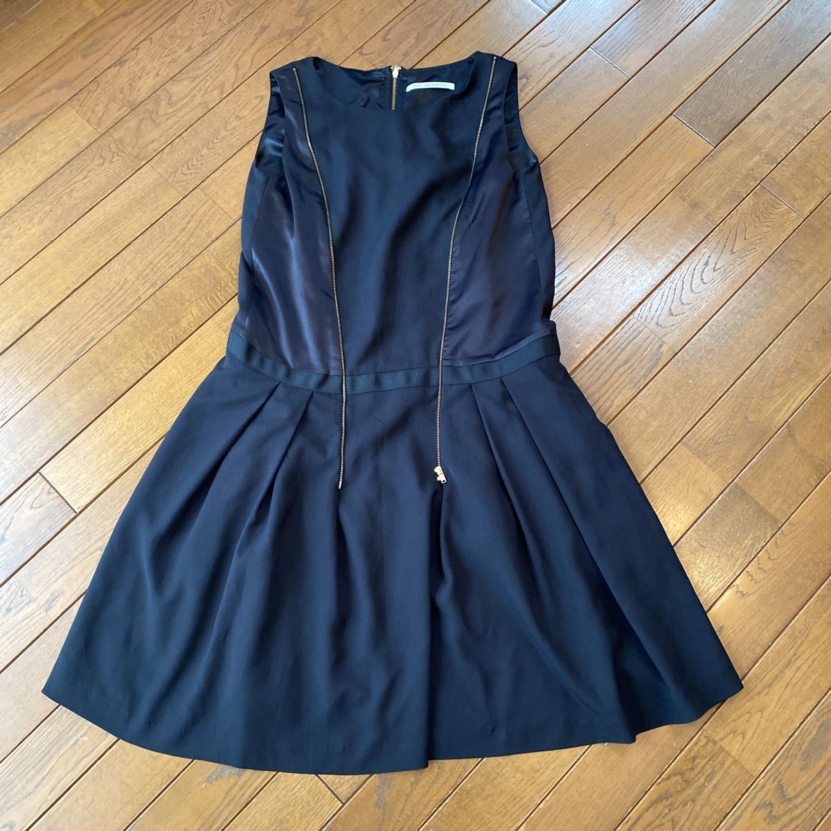 LUCA/LADY LUCA LUCAの黒ジャンパースカート拍卖