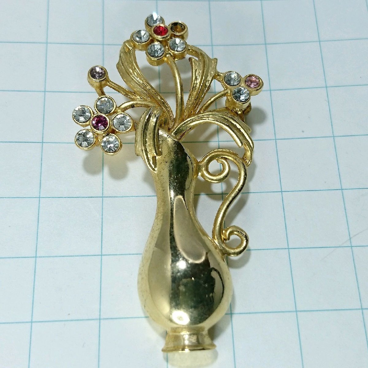 送料無料)ビンテージ☆ゴールド仕上げ 花瓶の花☆アンティークブローチ A15125拍卖