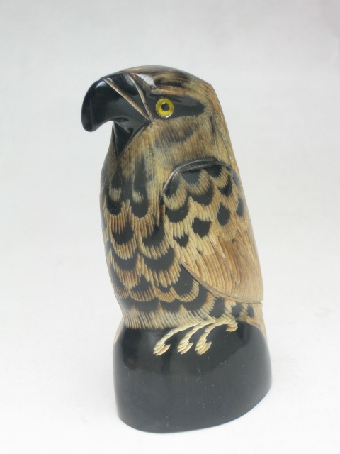 ◎●鷹 タカ(大)  置物  水牛の角(つの)製  NO.33-2拍卖