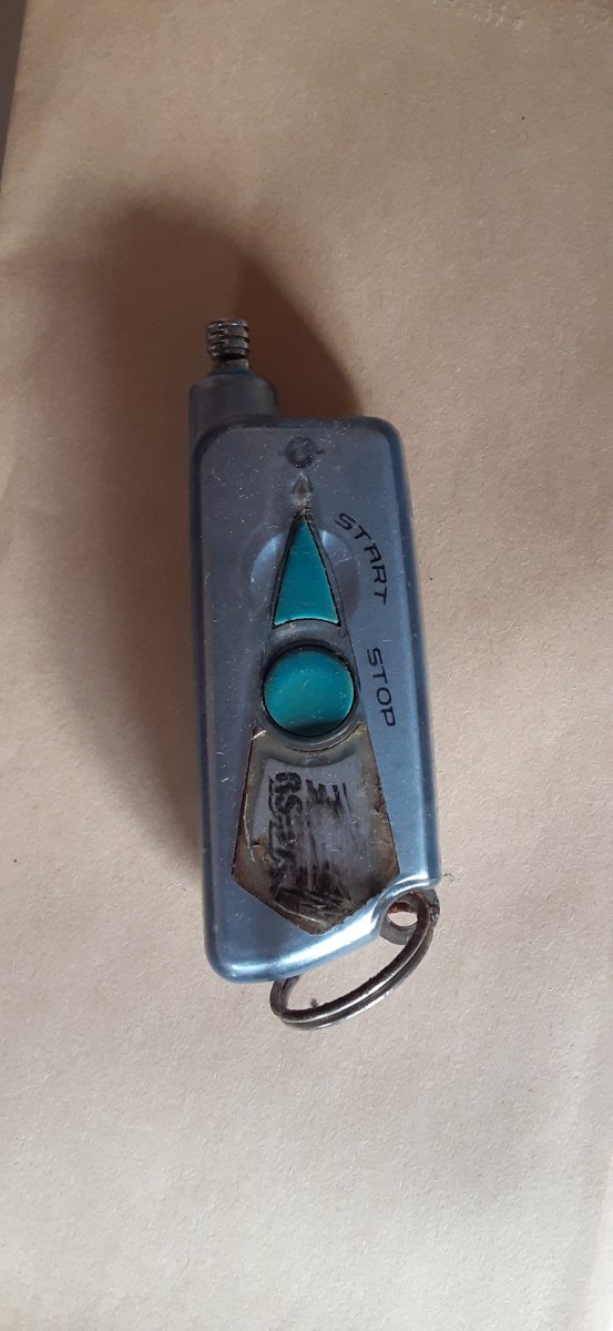 リモコンエンジンスターター メーカー不明 リモコン壊れた方、無くされた方へ拍卖