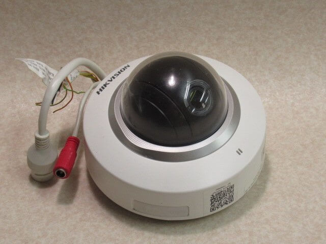 【中古】DS-2DE2103-DE3/W HIKVISION Mini PTZ パン&チルト機能付 ドームネットワークカメラ 【ビジネスホン 業務用 電話機 本体】拍卖
