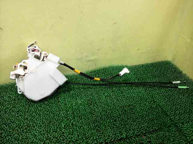 トヨタ ZGM11 アイシス 左 リア ドア ロック アクチュエータ ★管284366拍卖
