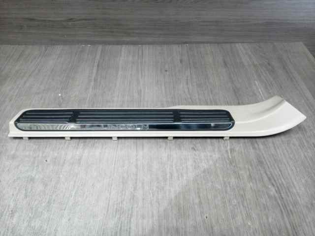 フォード 5LMFU28 UN173型 00年 リンカーン ナビゲーター 右 フロント スカッフプレート RH-YL74-7813200 ★管276822拍卖