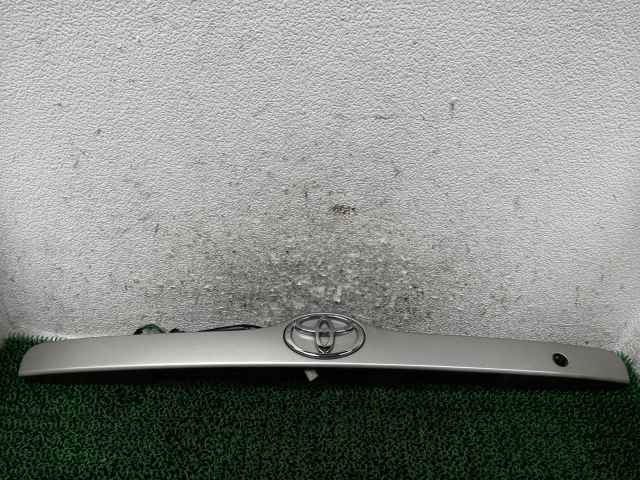 トヨタ NZE121 カローラ スパシオ リア ガーニッシュ 1D9 ★管271691拍卖