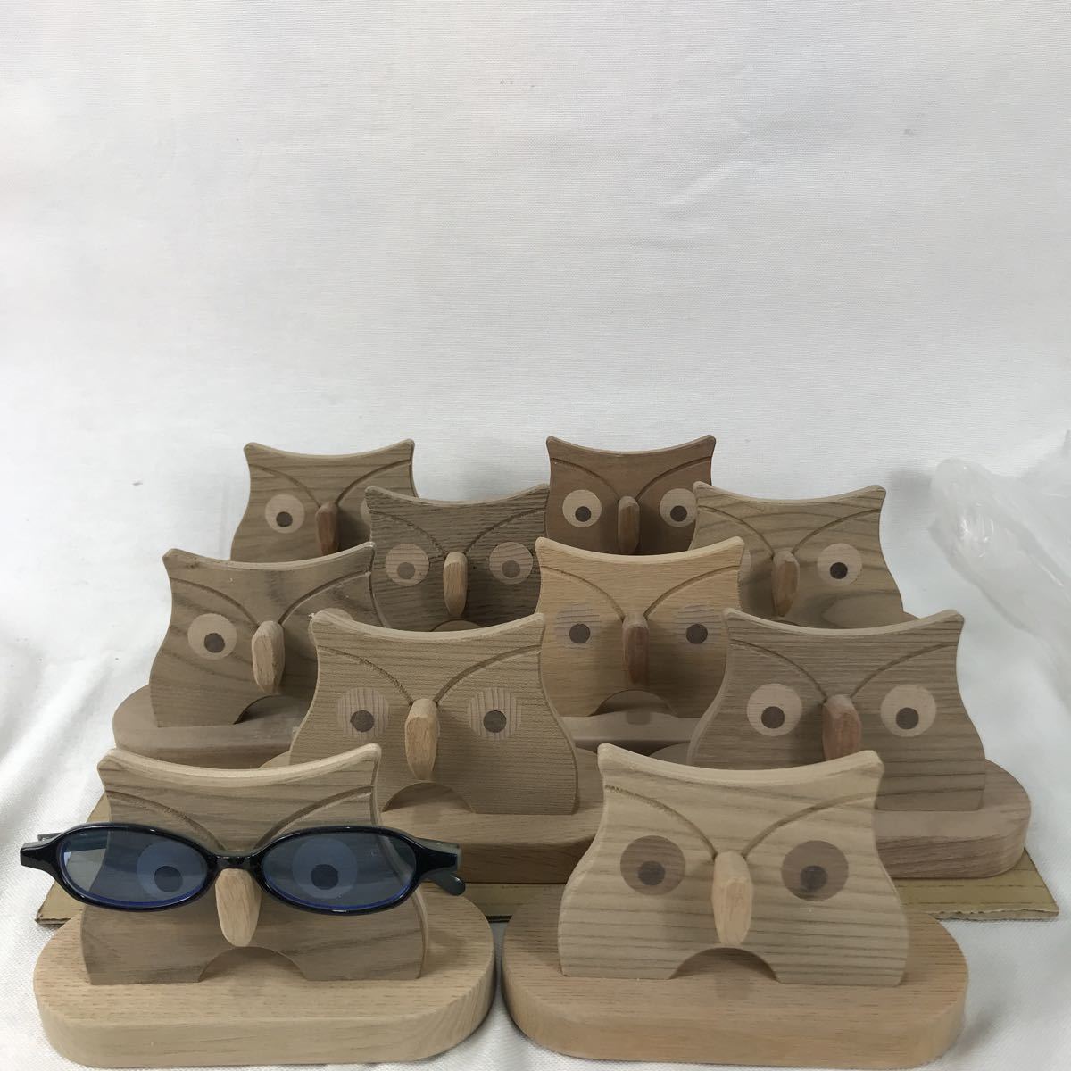 k ⑥ フクロウのメガネ掛け 木製 ハンドメイド セット アンティーク 置物 自然素材拍卖
