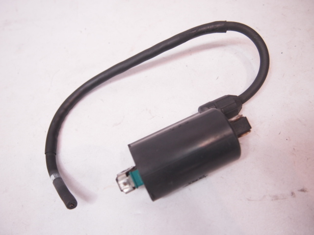 フォルツァ250純正イグニッションコイル 割れなし交換ストックに。MF06拍卖