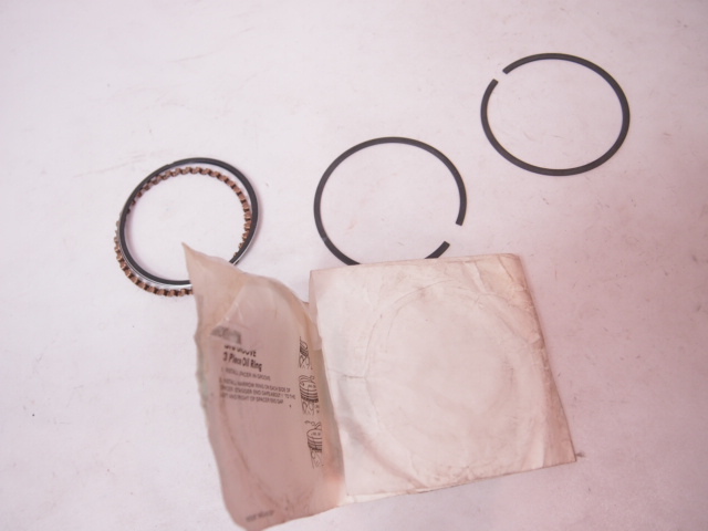 ハーレー純正ピストンリング1セット 未使用保管品リフレッシュに。エボ ショベル拍卖