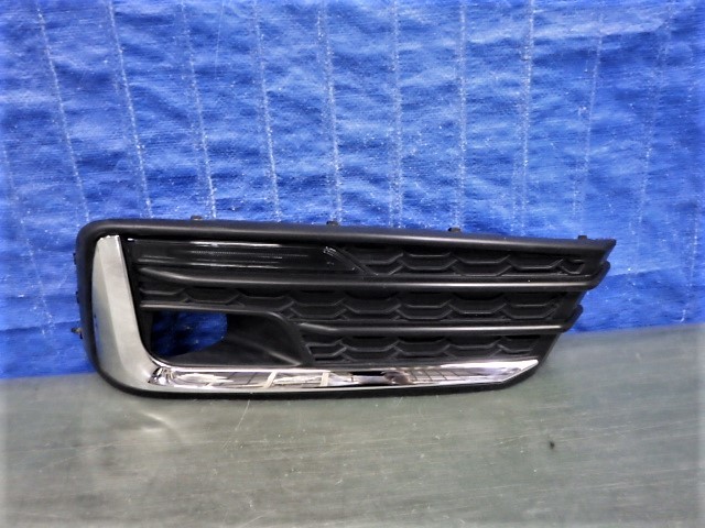 K1033 インプレッサスポーツ GT2 GT3 GT6 GT7 後期 右フォグカバー LED付 デイライト イルミネーション H4517FL211 G4 GK2 GK3 GK6 GK7拍卖