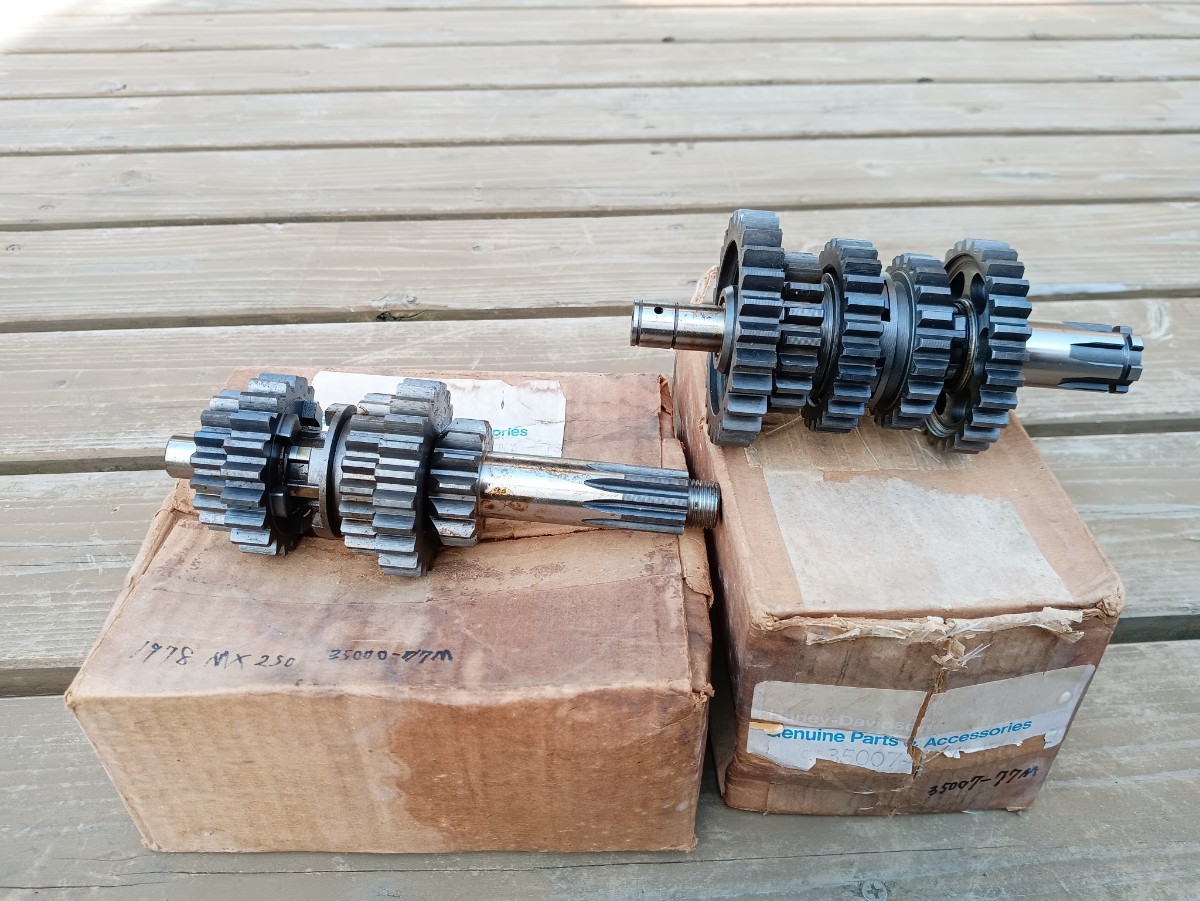 HARLEY DAVIDSON MX250 ミッションセット Aermacchi ナックル パン サイドバルブ アエルマッキ vmx モトクロス デッドストック拍卖