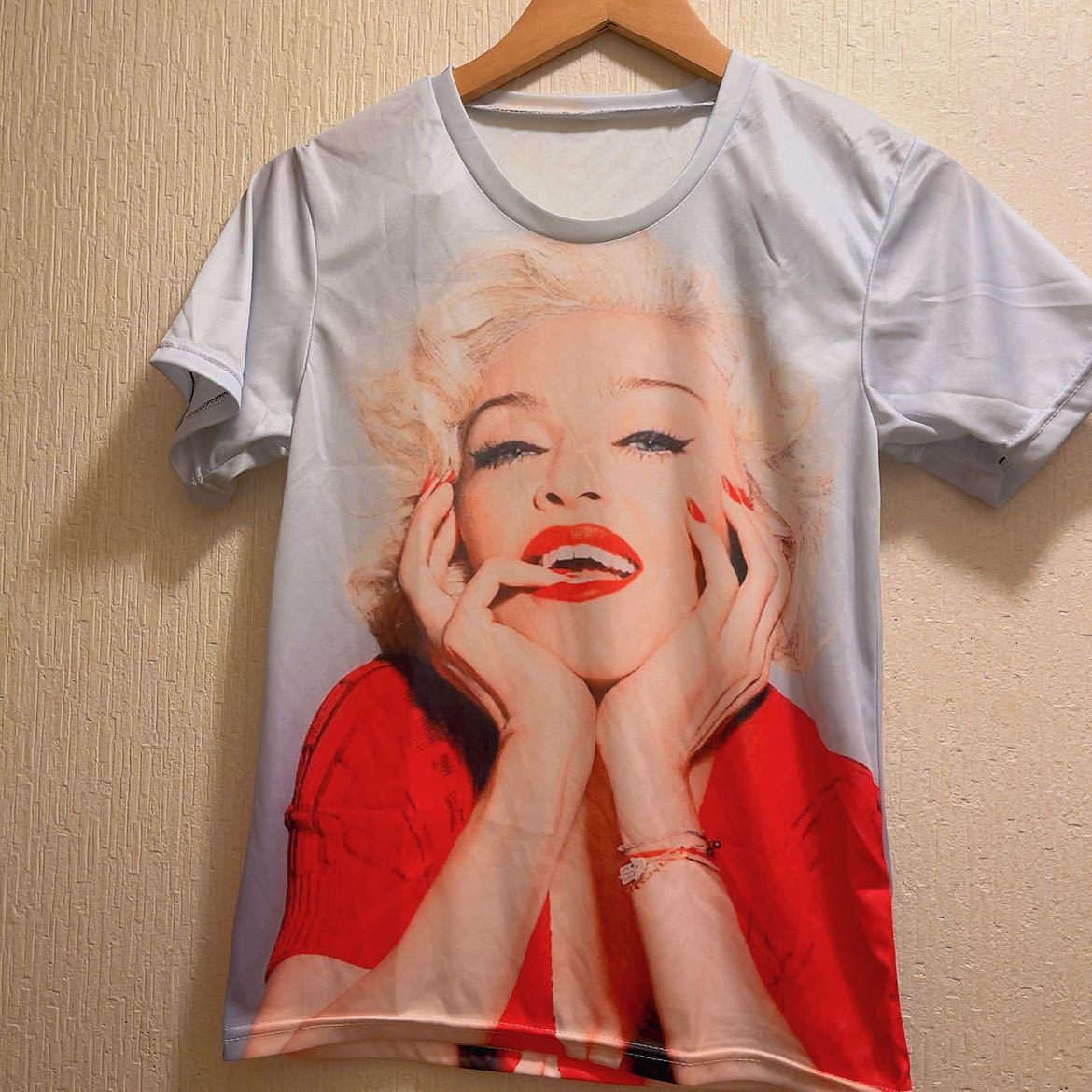 ★新品★マドンナ★セクシーTシャツ★レッドリップ★ユニセックス★M拍卖