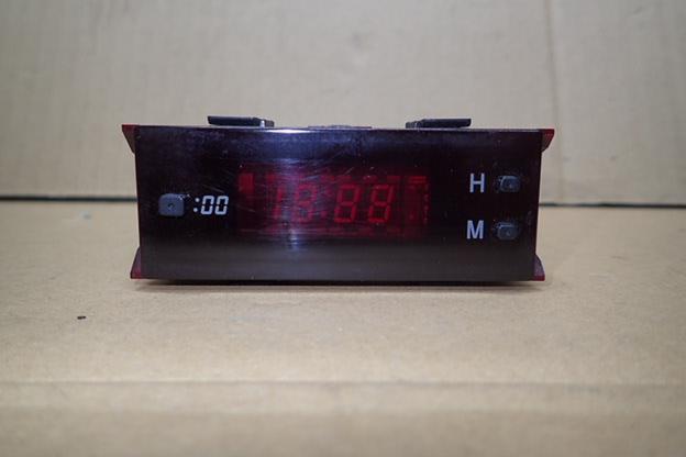 マークIIブリット JZX110W 時計 83910-22490拍卖