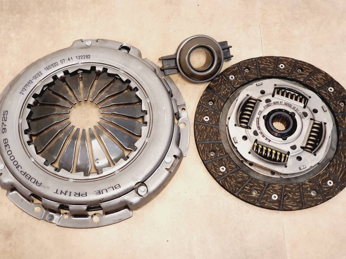 アルファロメオ・145/14/166/GTV/スパーダー/ クラッチキット拍卖