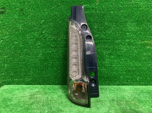 マツダ フレアワゴン MM32S テールランプ 左 ライト 助手席側拍卖