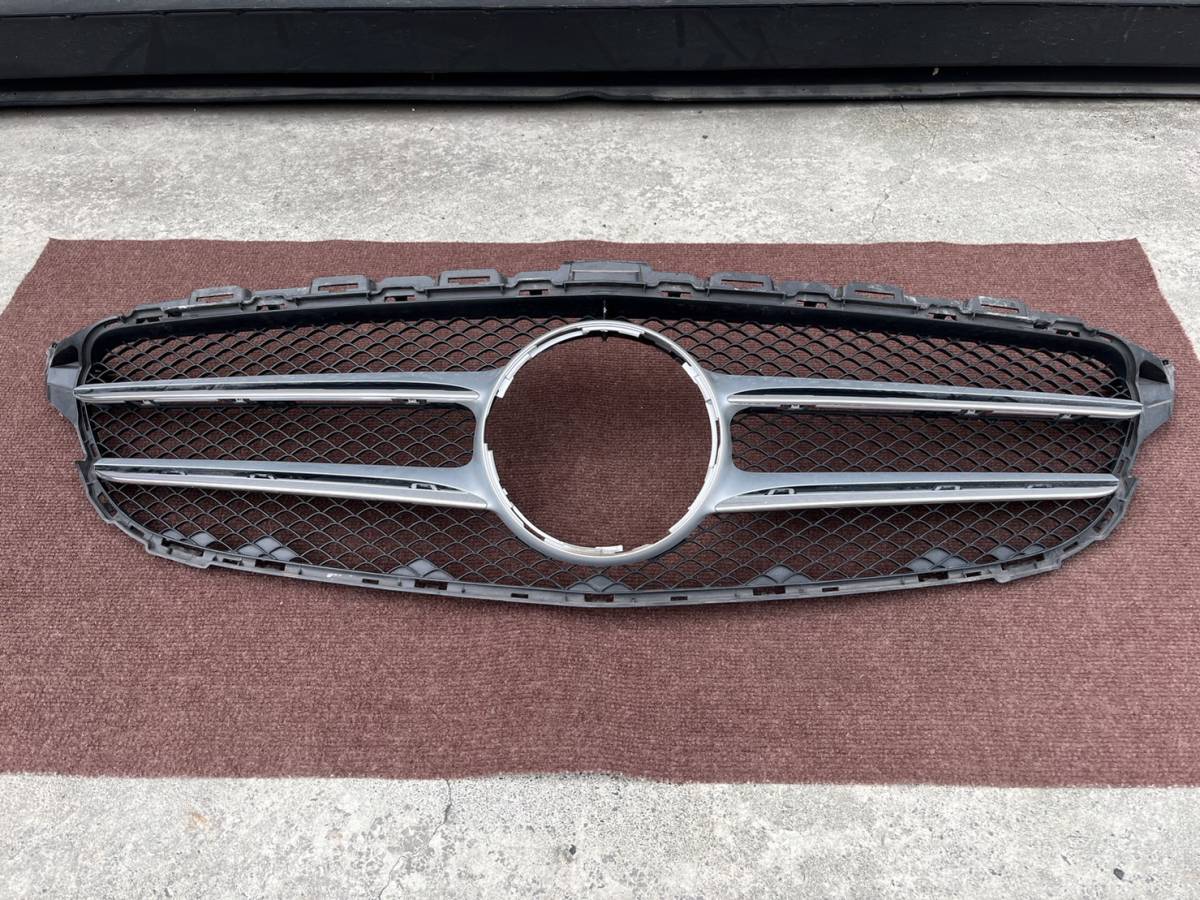 B235 中古 メルセデスベンツ Cクラス W205 前期 純正 フロントグリル拍卖