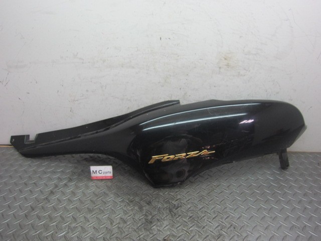 ホンダ フォルツァ MF08 ボディーカバー左 黒 ブラック 割れ無 MF08-1402** サイドカバー カウル拍卖