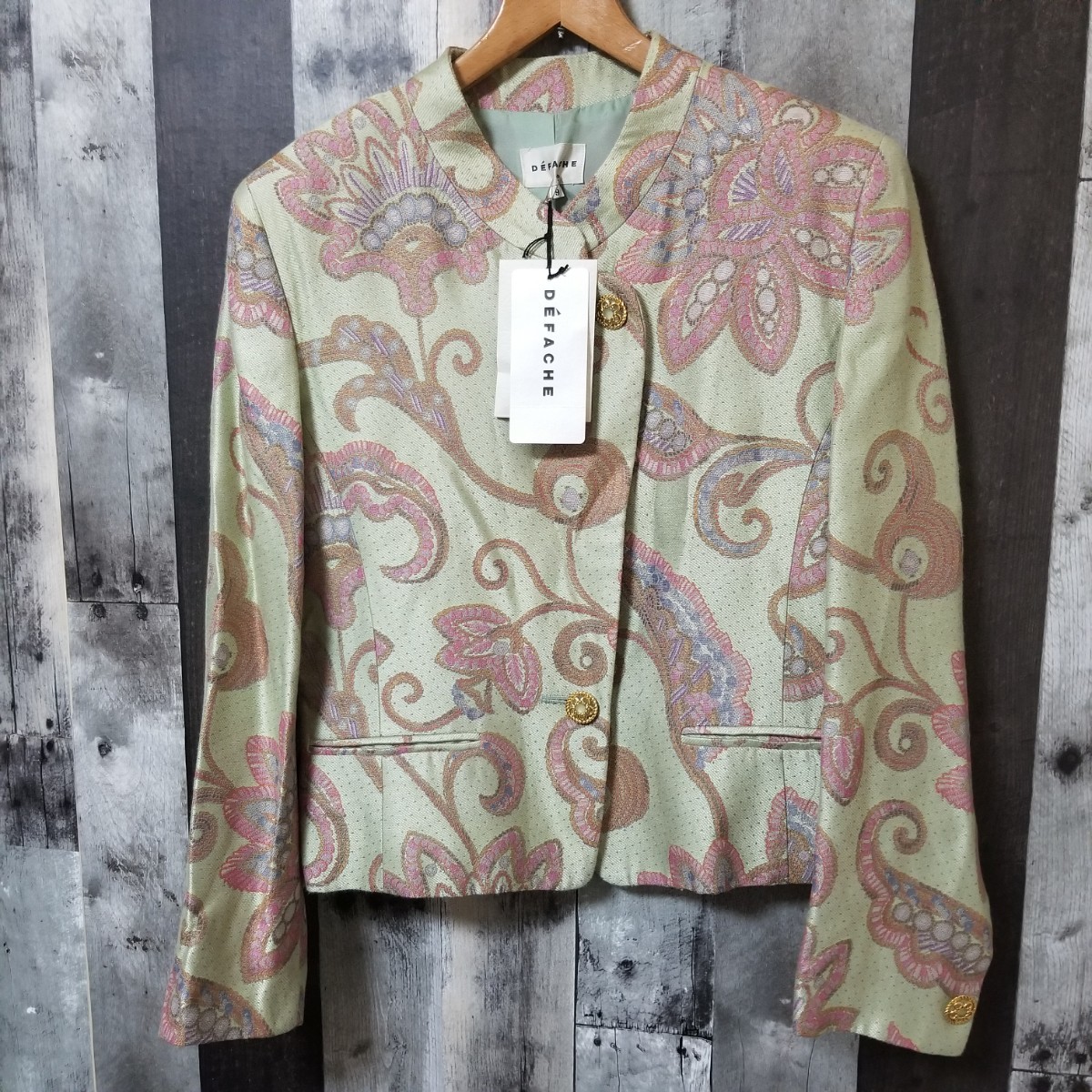 未使用 タグ付き DEFACHE ジャケット サイズ9 総柄 金ボタン 肩パッド 高級感 レディース拍卖