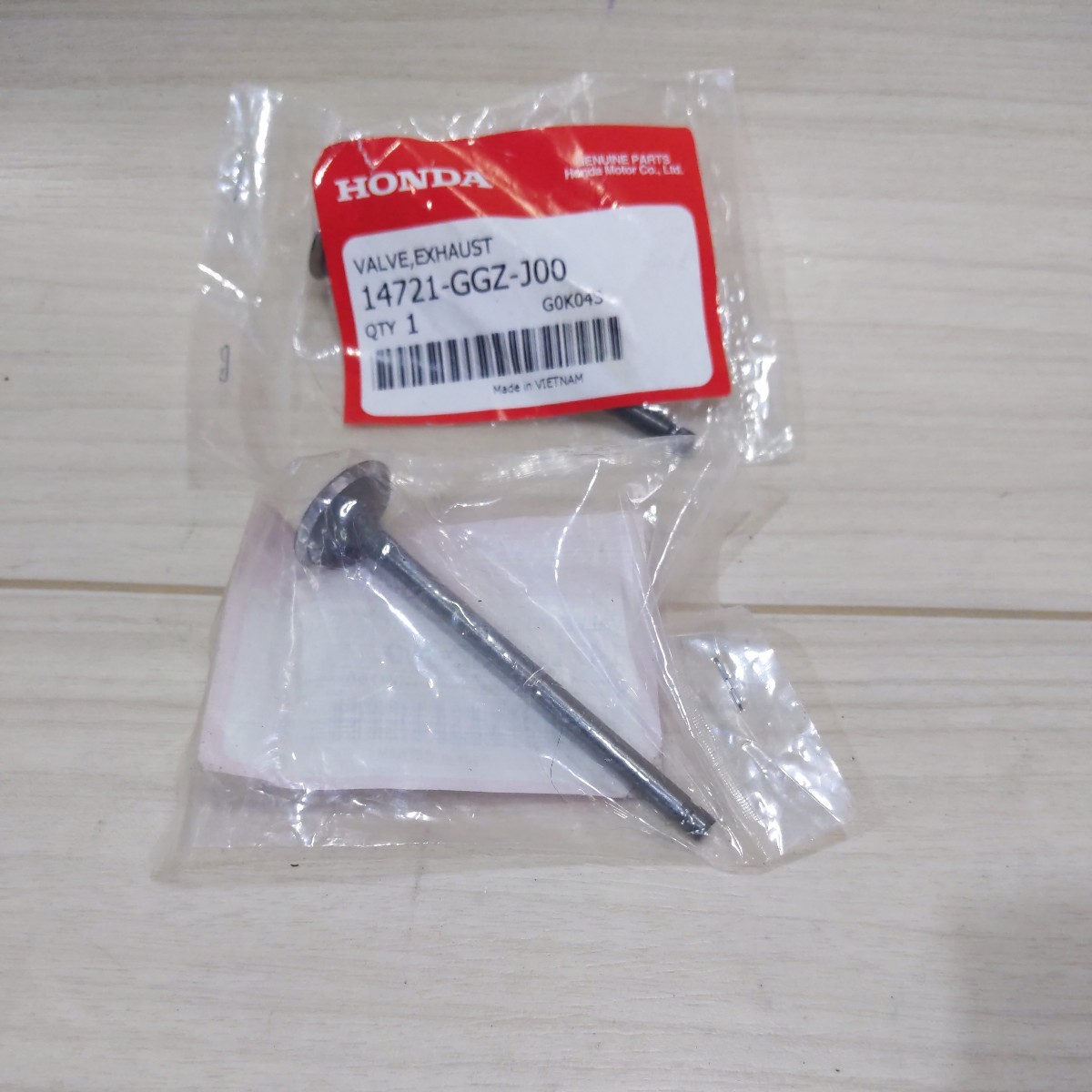 c135 ホンダ純正 14721-GGZ-J00 未使用 2個セット バルブ 送料込み ジョルノ拍卖