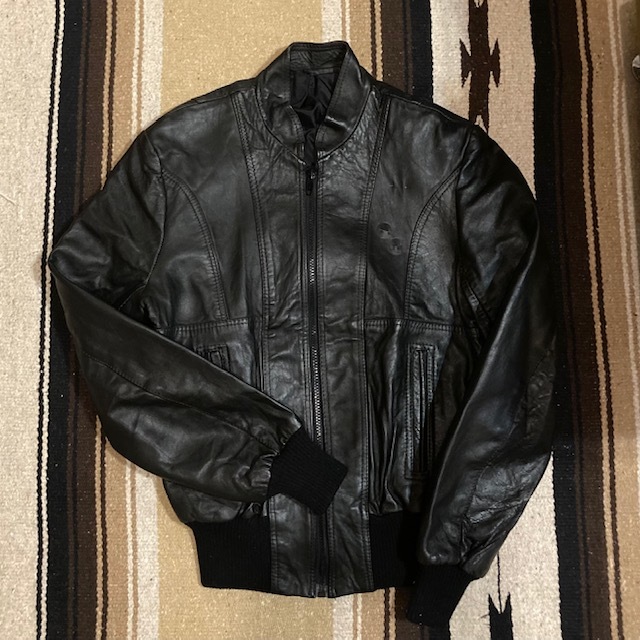 フェイクレザー スタンドカラー ジャケット ライダース ビンテージ Vintage 古着 used 送料無料拍卖