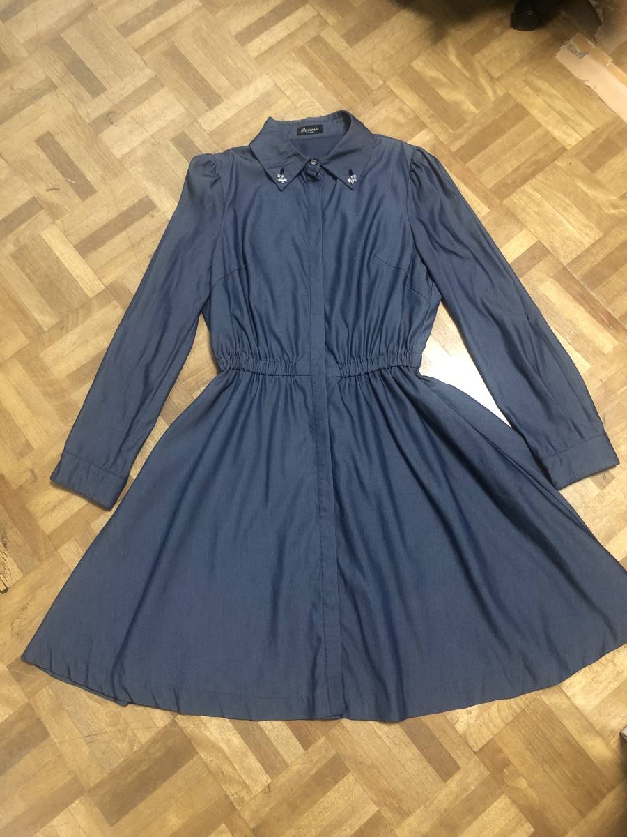 Riccimie NEW YORKリッチミー ニューヨーク 襟ビジュー デニムワンピース拍卖