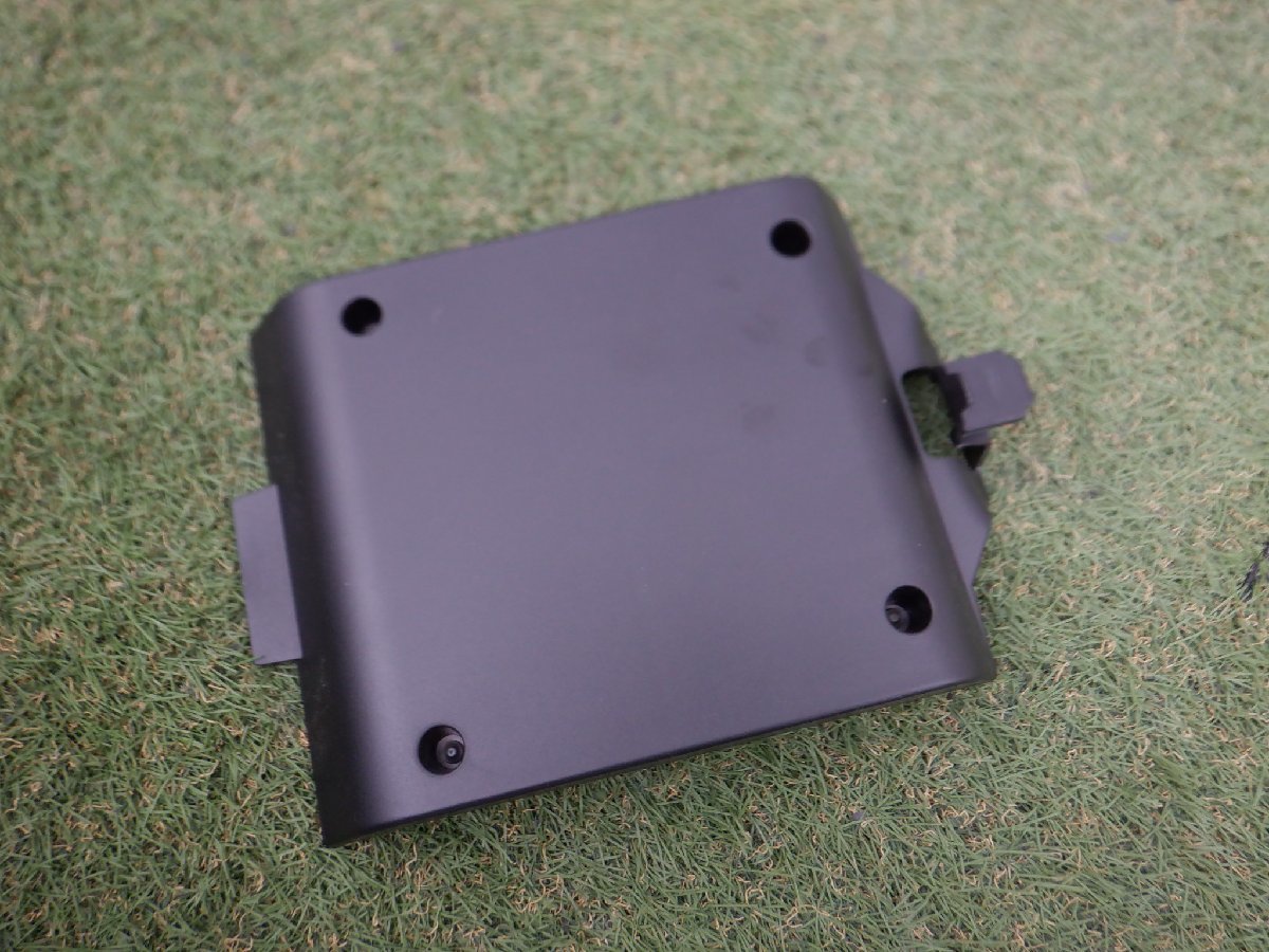 アウディ純正 ABA-4HDDTF S8 S8プラス H29/8 右ハンドル トランク トンネル 口 カバー パネル 4H0885935A A8 など m-23-3-186拍卖