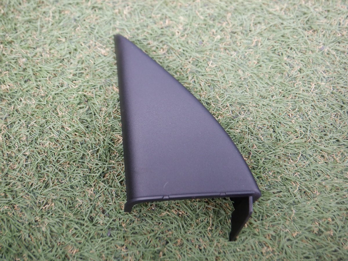 アウディ純正 ABA-4HDDTF S8 S8プラス H29/8 右ハンドル 内張り トリム 角 パネル カバー 左側 4H2857505A A8 など m-23-3-195拍卖