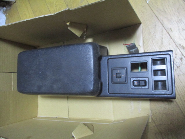 マツダRX-7(FC33後期用)センターコンソール拍卖