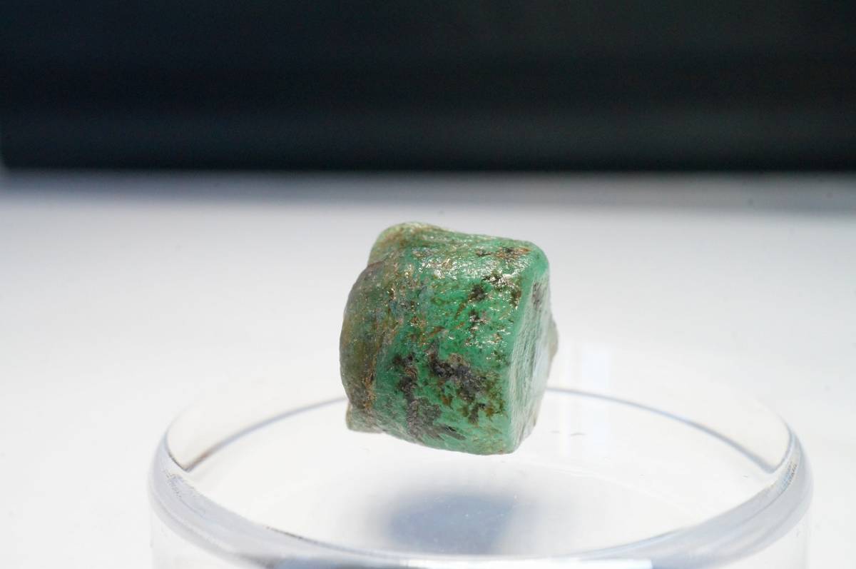 数量限定価格!早い者勝ち!30年前の希少在庫!【コロンビア産上質天然エメラルド原石】6.2ct拍卖