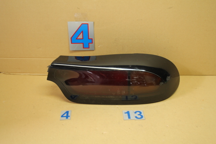 K-838-4 お宝・希少 マツダ 純正 FD3S RX7 右 テープランプ KOITO 220-61639拍卖