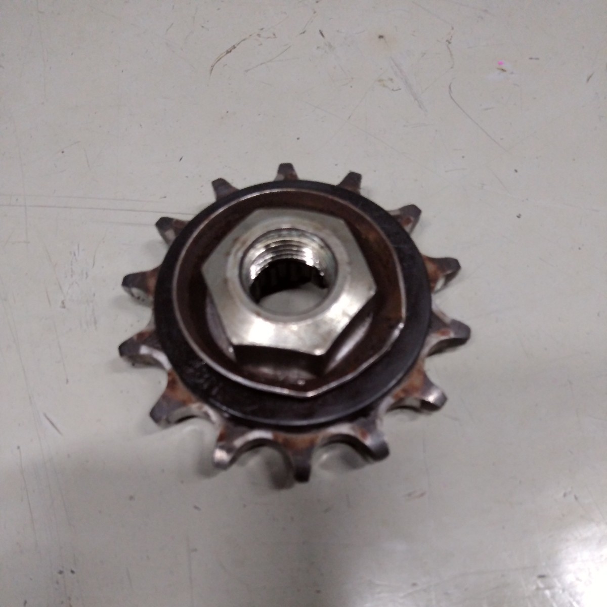 スズキ・GSX250R/DN11A★純正フロントスプロケット・刻印GX520-14T レターパック520円発送可拍卖