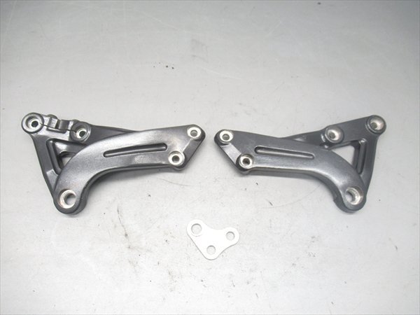 F1R5-0215 ヤマハ ZEAL ジール エンジンハンガー マウント 純正品 【3YX-055~ (1992年モデル) 動画有】拍卖