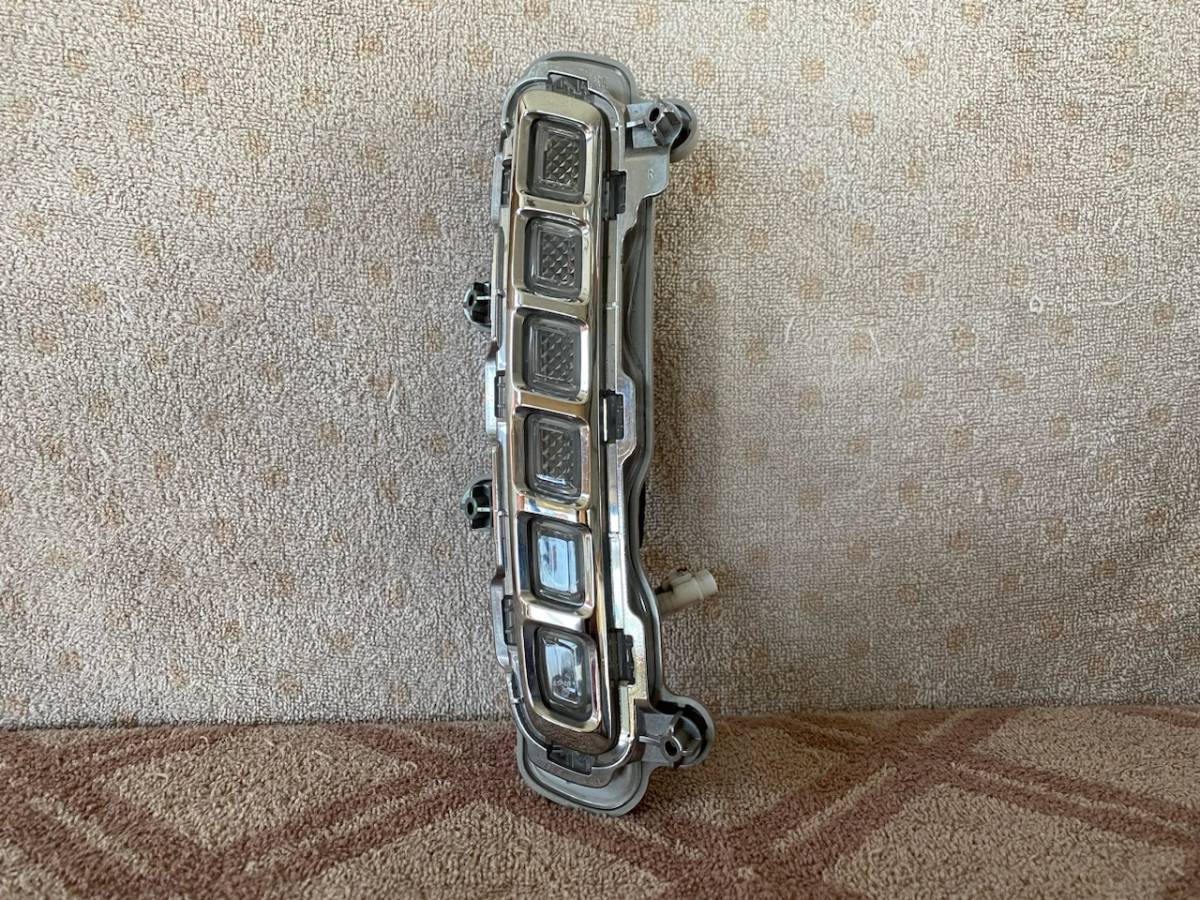 ★スズキ 純正 ワゴンRスティングレー スペーシア MH34S MH44S 36553-85P60 36555-85P60 デイライト ガーニッシュ セット!右側1ヶ美品!★拍卖