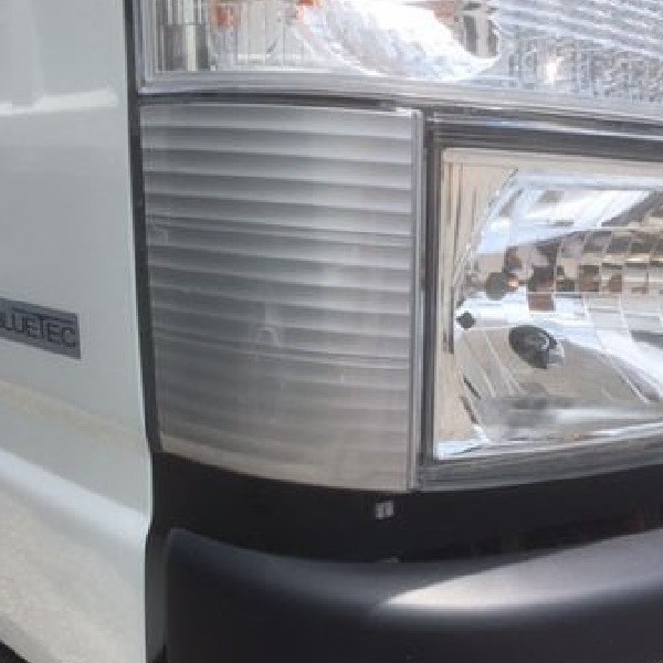 三菱ふそう ブルーテックキャンター コーナーオーナメント 純正タイプ 平成22年11月〜 新品 三菱 未使用 修理 修繕 右 右側 運転席側拍卖