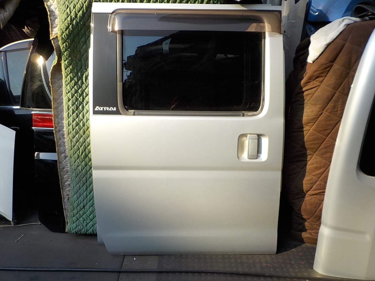 アトレー S320G スライドドア 右 Assy 送料はシステム上 無料 と表示されますが西濃着払い発送です拍卖