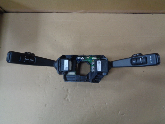 ボルボ V70 3.2SE BB6324W 純正 コンビネーションスイッチ拍卖