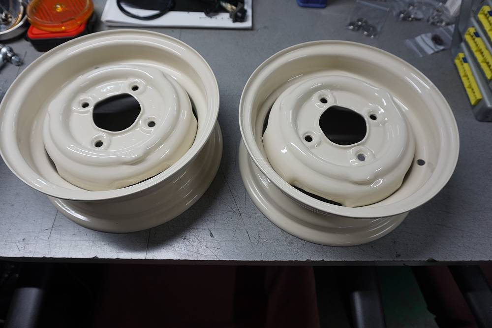 英国ミニ ローバーミニ クラシックミニ スチールホイール 10インチ ダンロップ刻印あります 拍卖