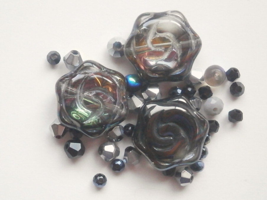 ガラスビーズ★ローズ★ブラック系★②拍卖