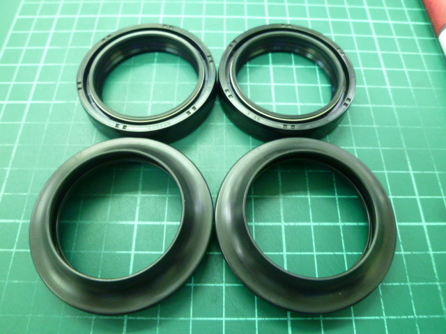 カワサキ エストレア BJ250A 日本製NOK フォークシール ダストシール+オイルシール各2個1台分 オーバーホール レストア拍卖