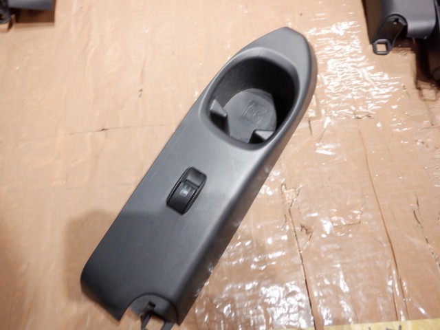 M402S COO / QNC20 bB 純正 助手席側 左 フロント パワーウインドウスイッチ カバー付き 41811/b1拍卖