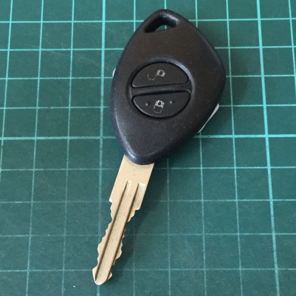 SB3129送185円 希少 スバル 純正 リモコン キーレス プレオ ヴィヴィオ サンバー等 2B 2ボタン 黒 ブラック 青 ブルー拍卖