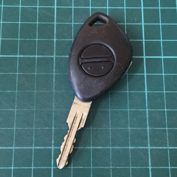 SB3099送185円 希少 スバル 純正 リモコン キーレス プレオ ヴィヴィオ サンバー等 2B 2ボタン 黒 ブラック 青 ブルー拍卖