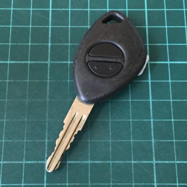 SB3234送185円 希少 スバル 純正 リモコン キーレス プレオ ヴィヴィオ サンバー等 2B 2ボタン 黒 ブラック 青 ブルー拍卖