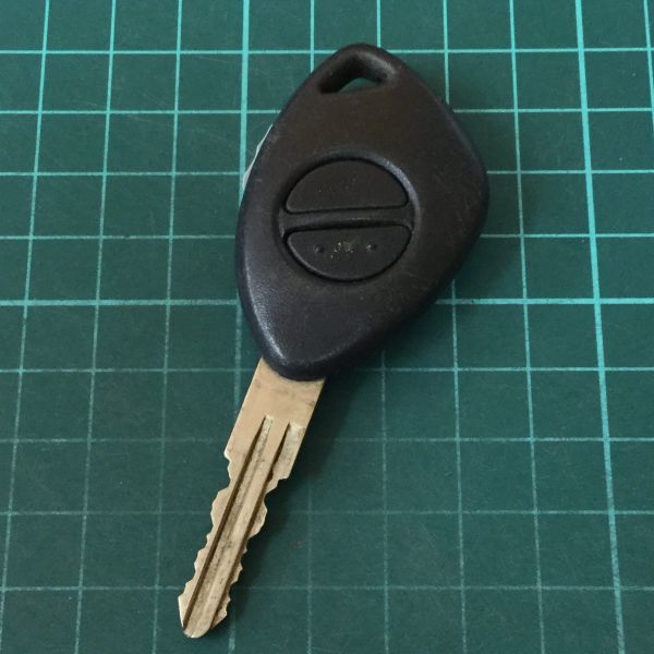 SB3151送185円 希少 スバル 純正 リモコン キーレス プレオ ヴィヴィオ サンバー等 2B 2ボタン 黒 ブラック 青 ブルー拍卖