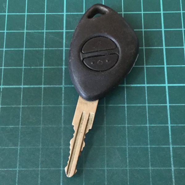 SB3139送185円 希少 スバル 純正 リモコン キーレス プレオ ヴィヴィオ サンバー等 2B 2ボタン 黒 ブラック 青 ブルー拍卖